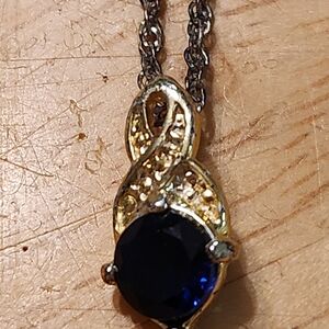 Elegant Gold and Blue Pendant Necklace